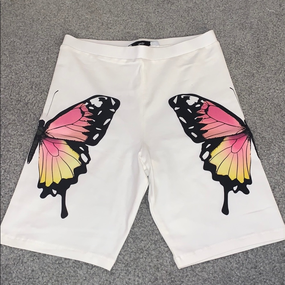 Adika butterfly biker shorts